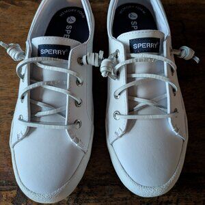 Crest Vibe Leather Sneaker
